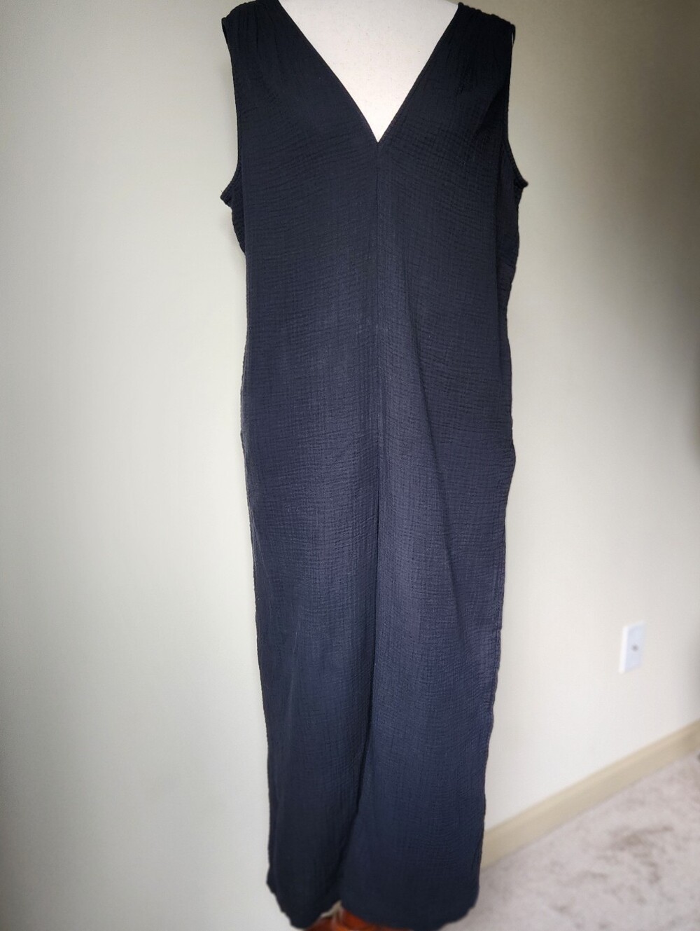 100% Cotton Gauze Black Wide Leg Sleeveless Jumpsuit Size M V Neck Lagenlook